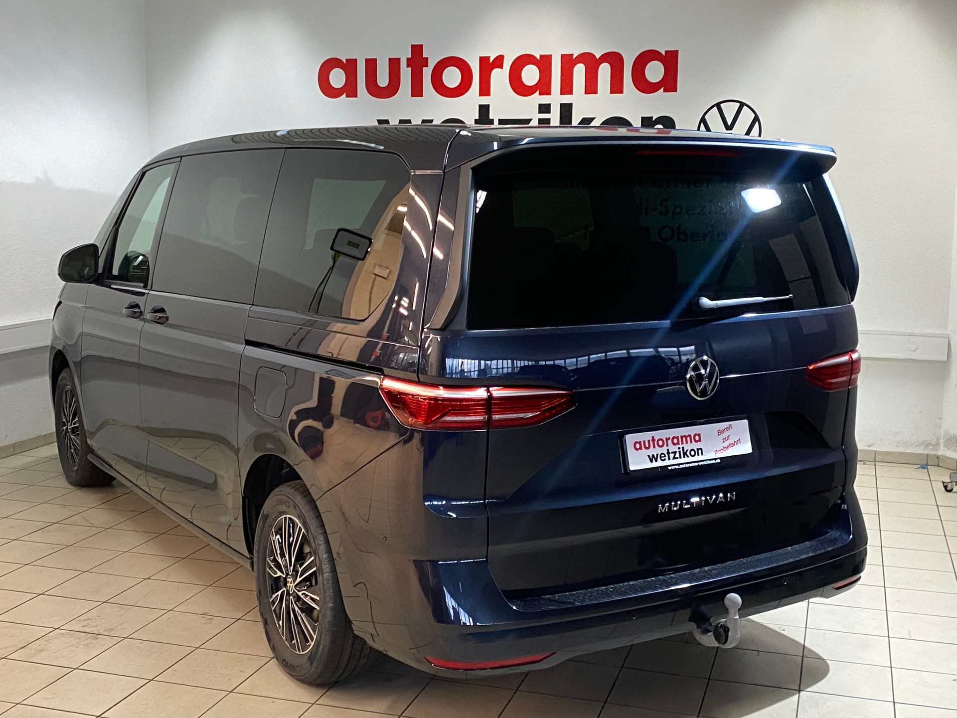 VW Multivan 2.0 TDI Life DSG Lang-image-2