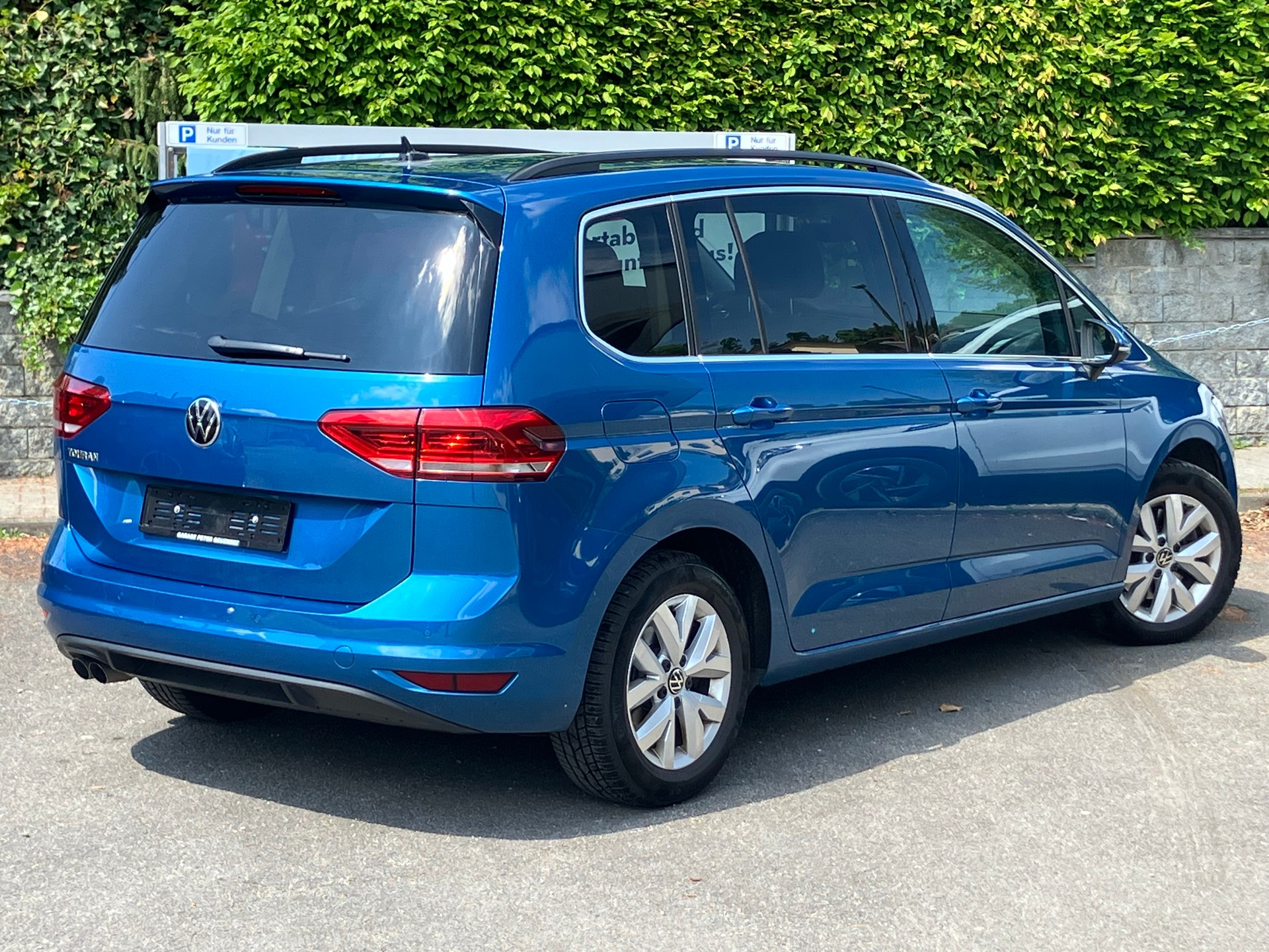 VW Touran 2.0 TDI BlueMotion Technology Comfortline DSG-image-2