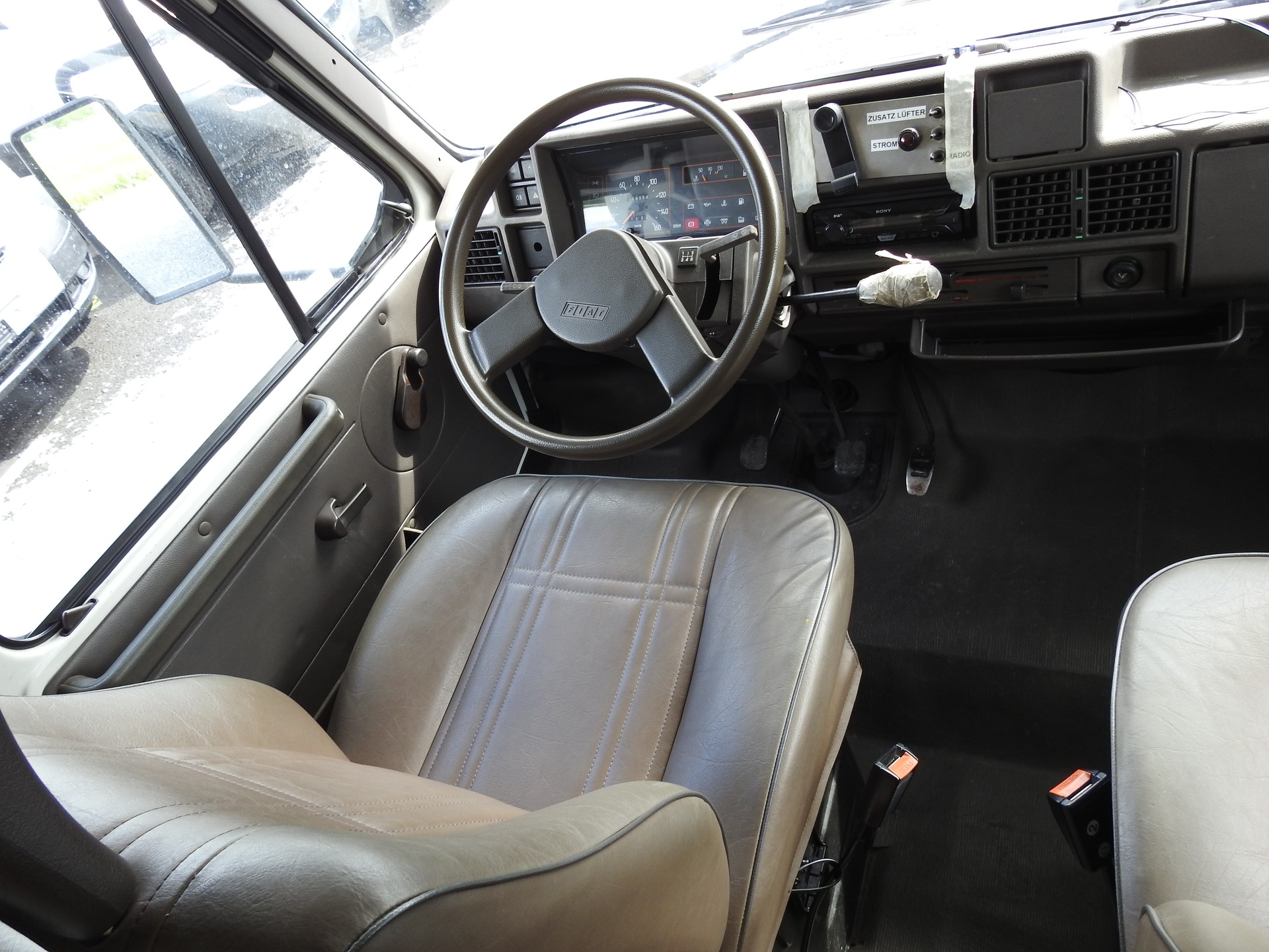 FIAT 280 / 14-image-13