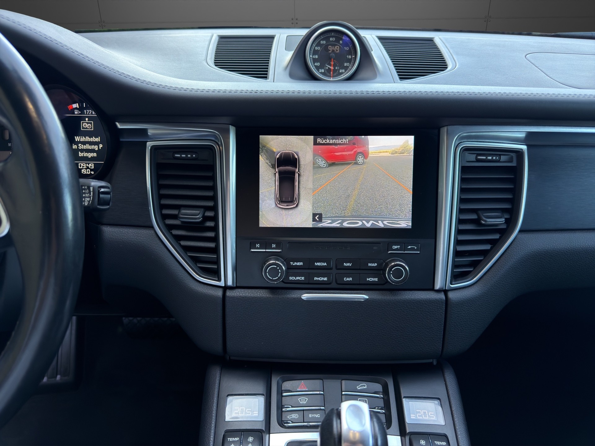 PORSCHE Macan GTS PDK-image-13