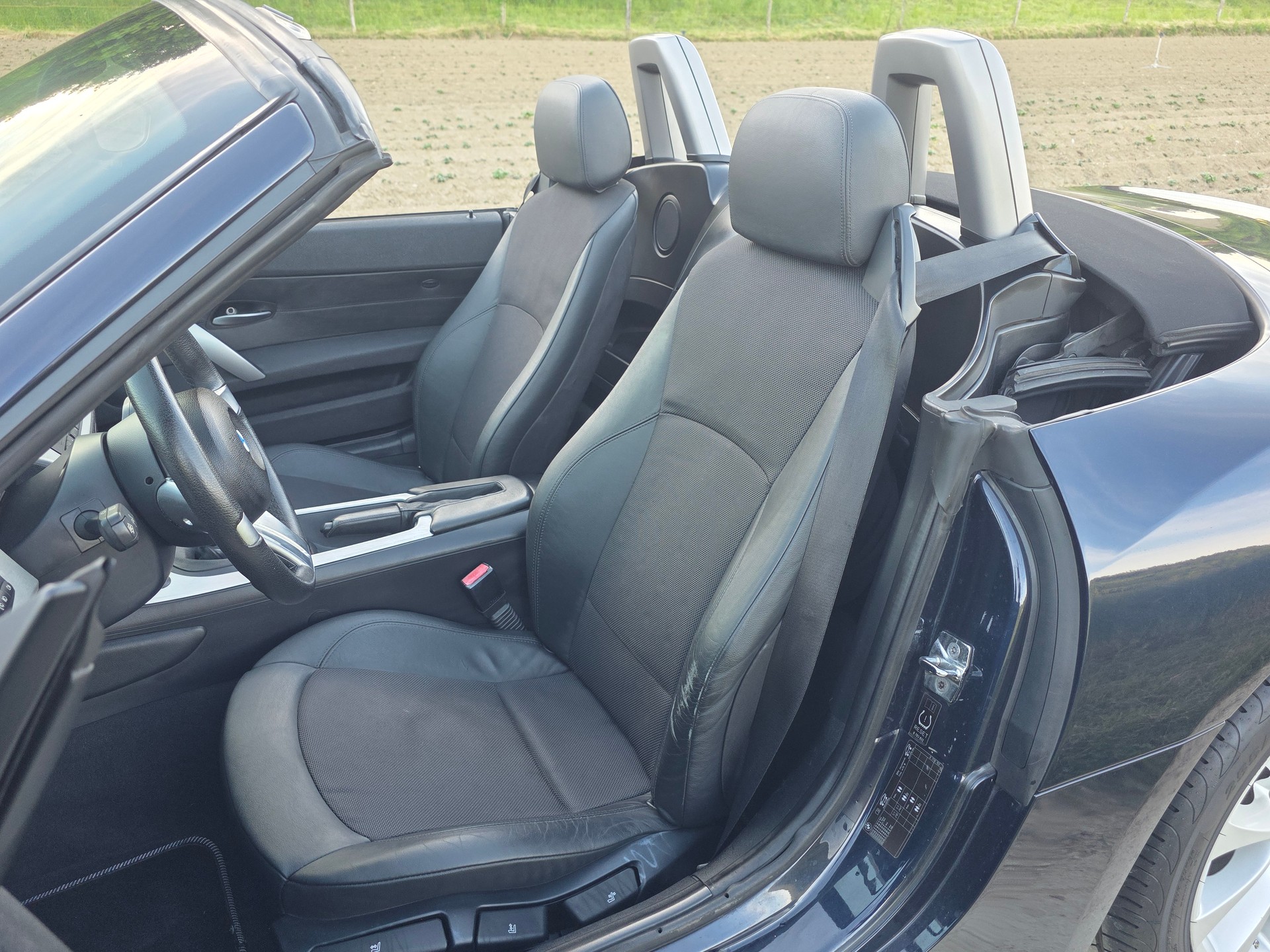 BMW Z4 2.5si Roadster / Neu ab Mfk und Service-image-14