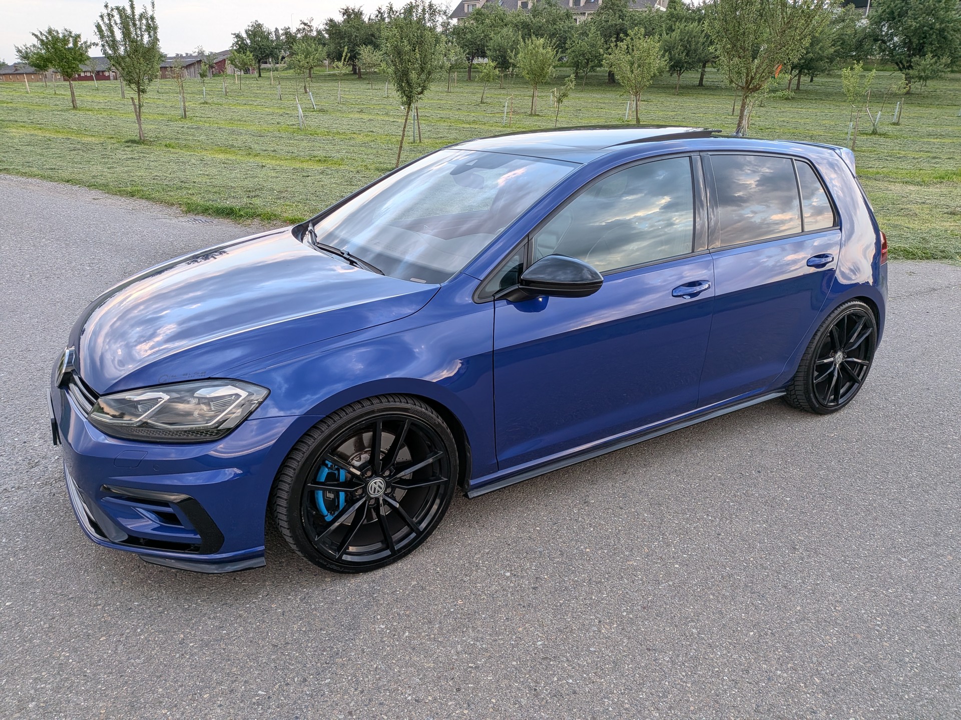VW Golf 2.0 TSI R 4Motion DSG-image-6