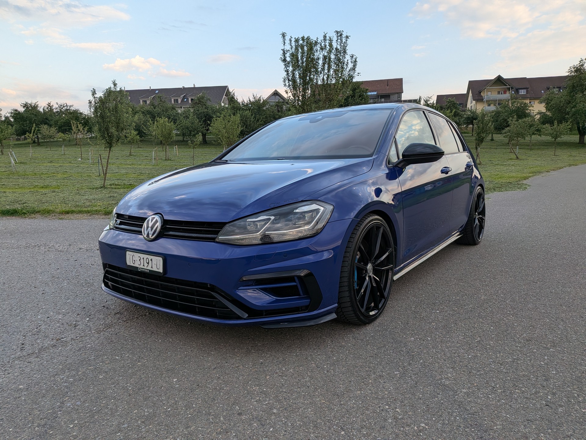 VW Golf 2.0 TSI R 4Motion DSG-image-4