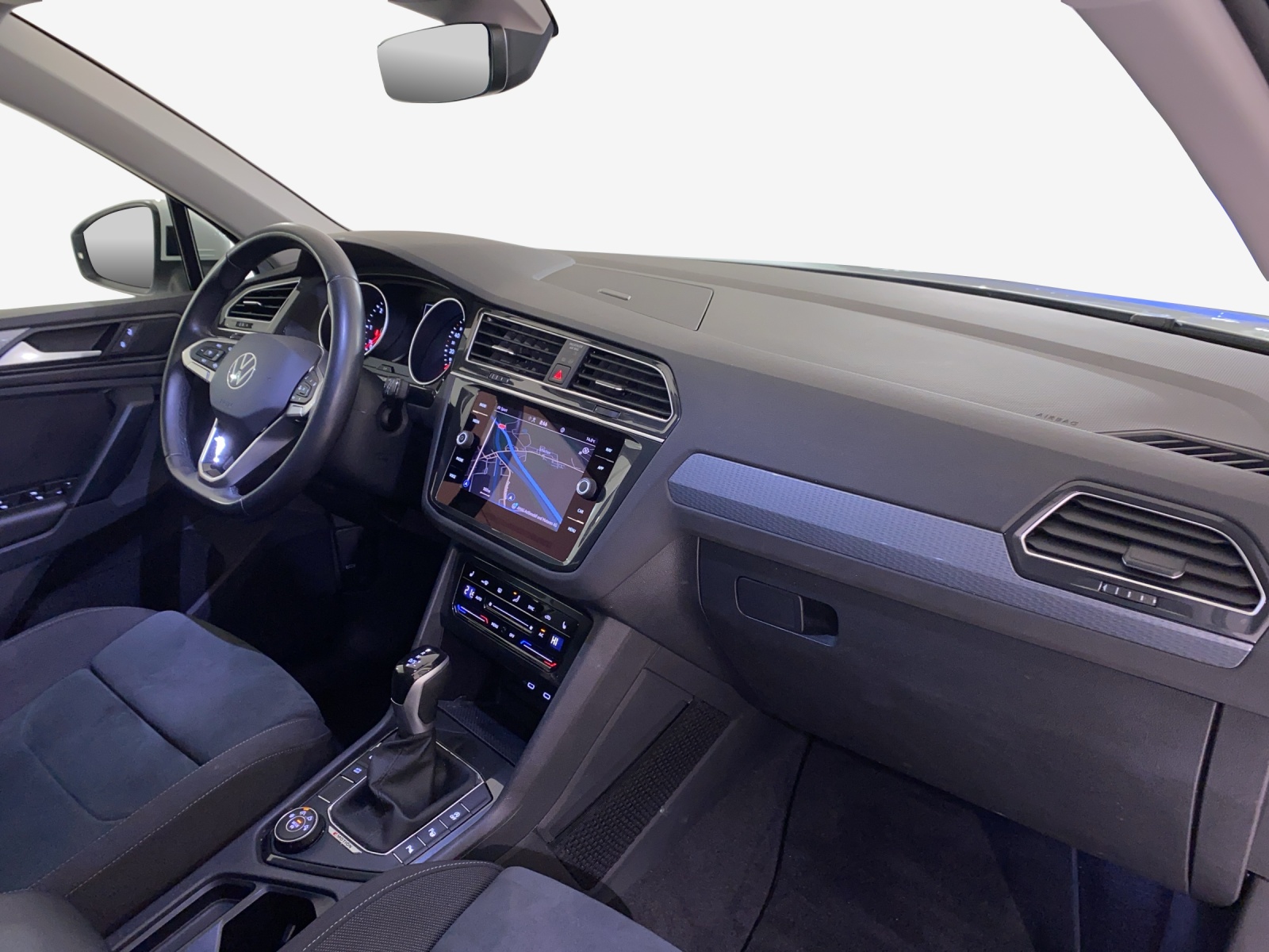 VW Tiguan 2.0 TDI SCR Life 4Motion DSG-image-13