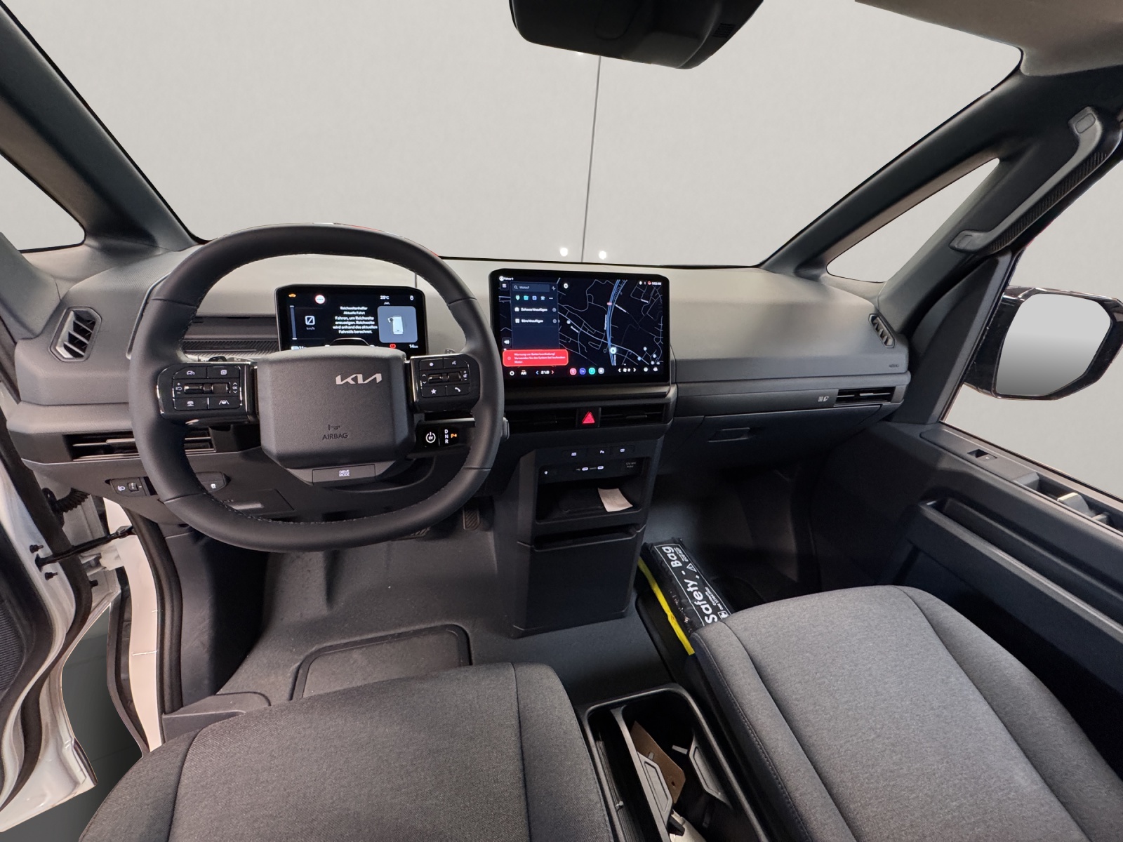 KIA PV5 Cargo 71.2 kWh Plus-image-9