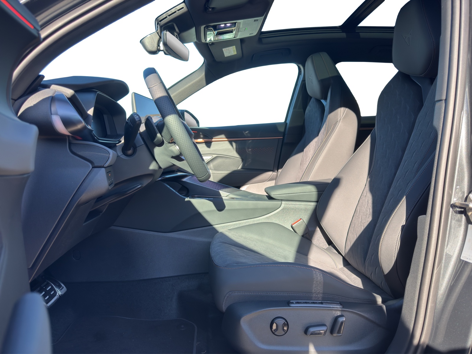 CUPRA Terramar PE2.0TSI 265PS 2000ccm 265PS/195kW 4 Zylinder TSI Benzin-image-4