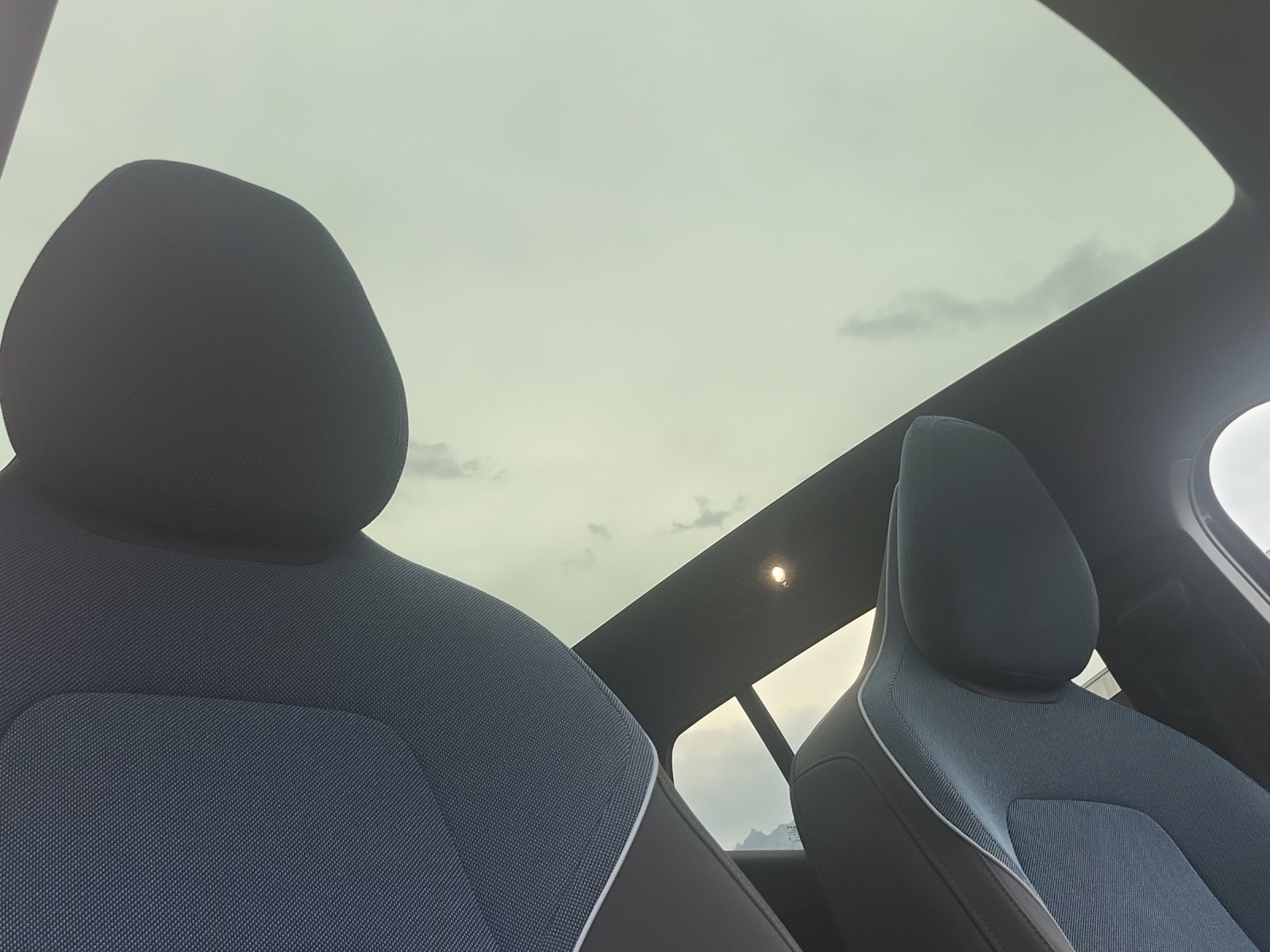 VOLVO EX 30 E60 Twin Ultra Performance AWD-image-16