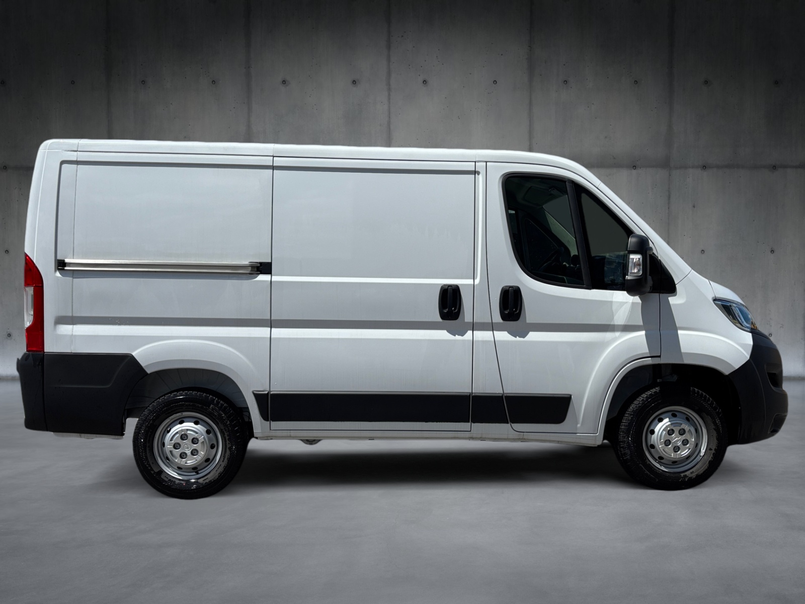 OPEL Movano 2.2 d 3,0t L1H1-image-2