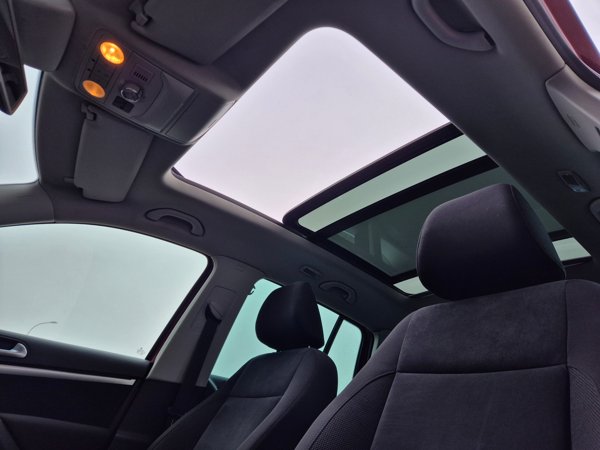 VW Tiguan 2.0 TSI Sport&Style 4Motion DSG-image-21