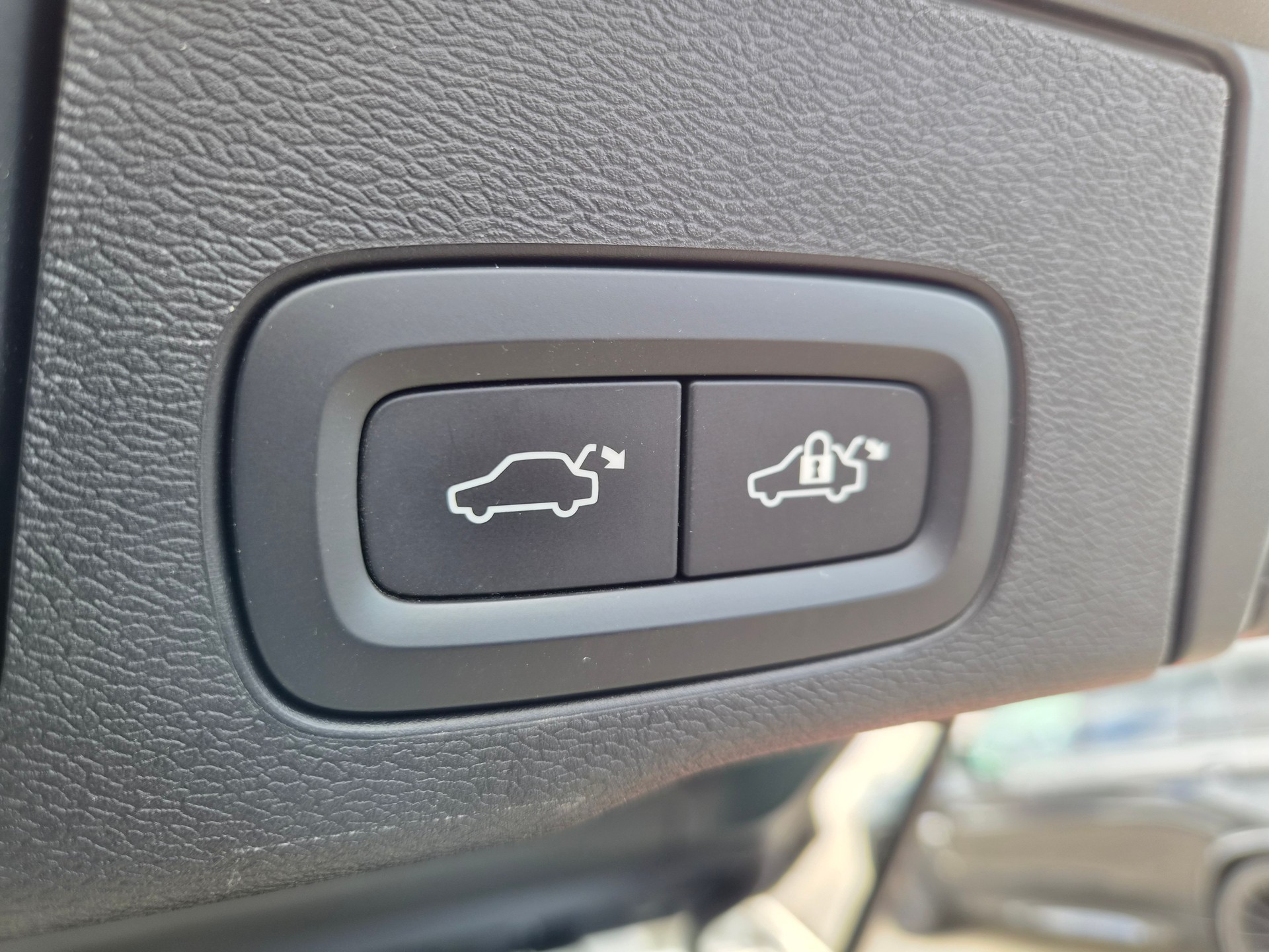 VOLVO XC60 D5 AWD Inscription Geartronic-image-12