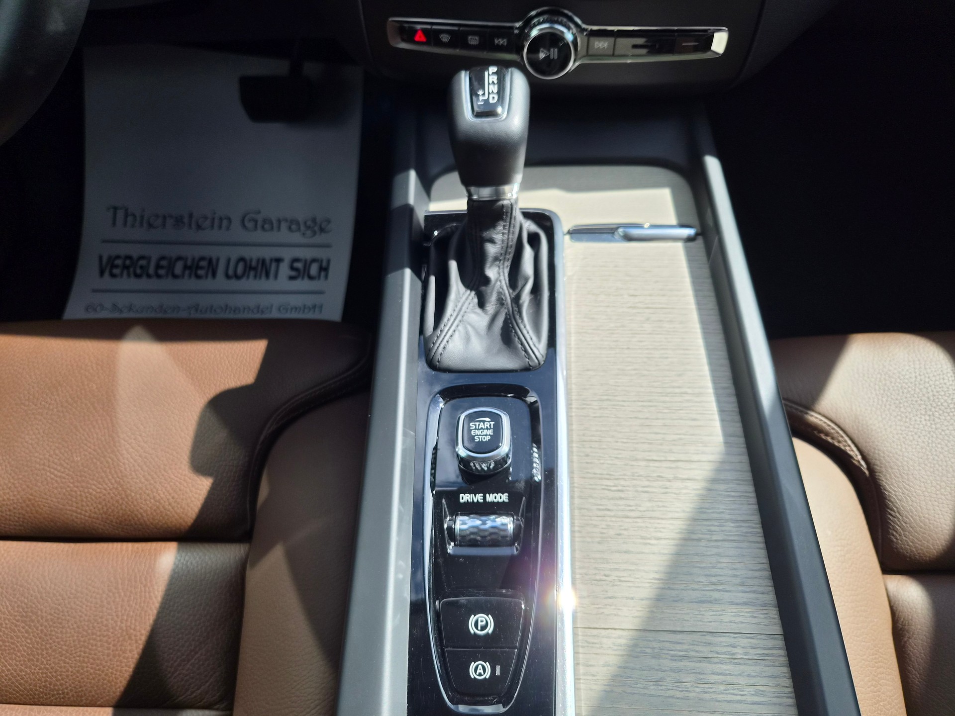 VOLVO XC60 D5 AWD Inscription Geartronic-image-20