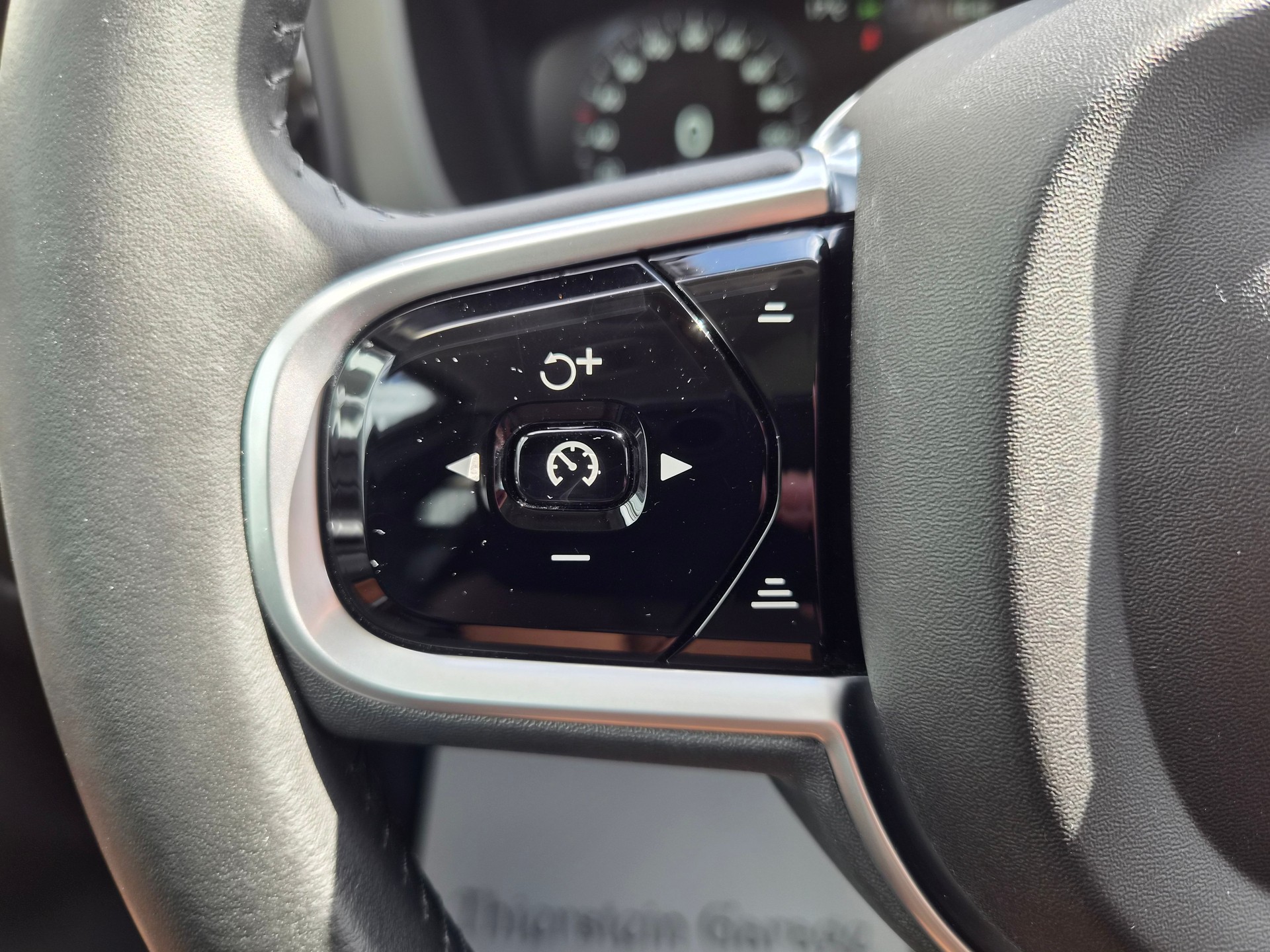 VOLVO XC60 D5 AWD Inscription Geartronic-image-16