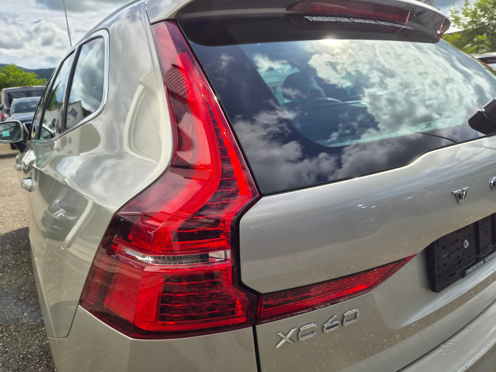 VOLVO XC60 D5 AWD Inscription Geartronic-image-25