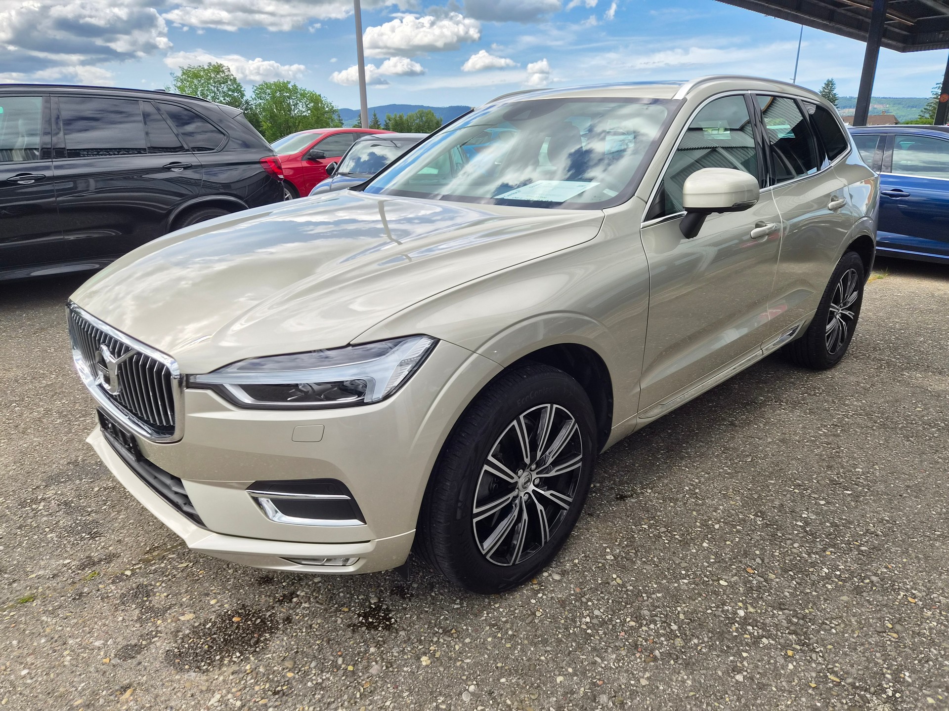 VOLVO XC60 D5 AWD Inscription Geartronic-image-2
