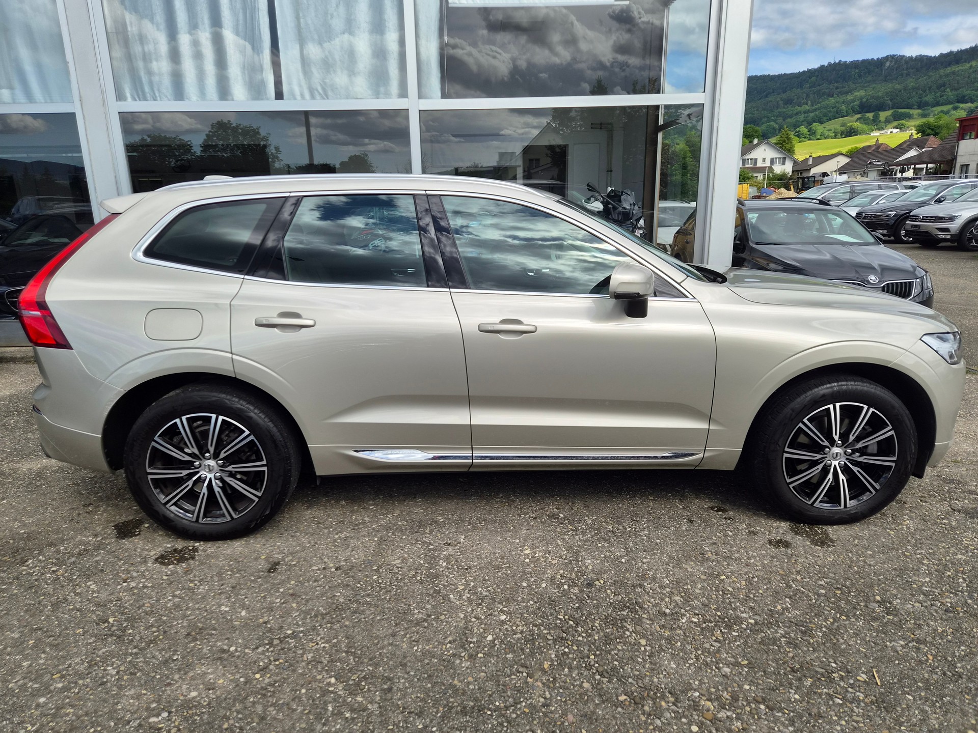 VOLVO XC60 D5 AWD Inscription Geartronic-image-6
