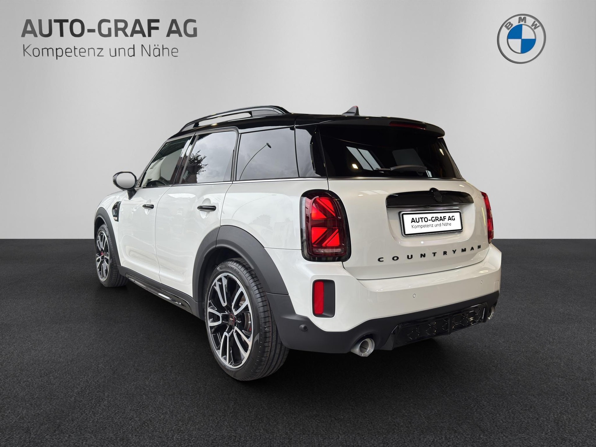 MINI Countryman JCW ALL4-image-2