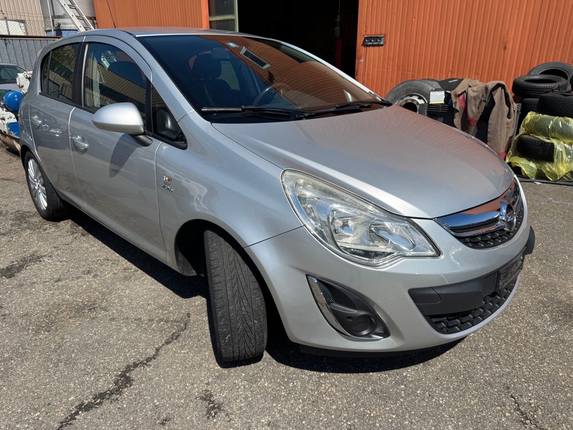 OPEL Corsa 1.4 TP Color Edition Automatic-image-2