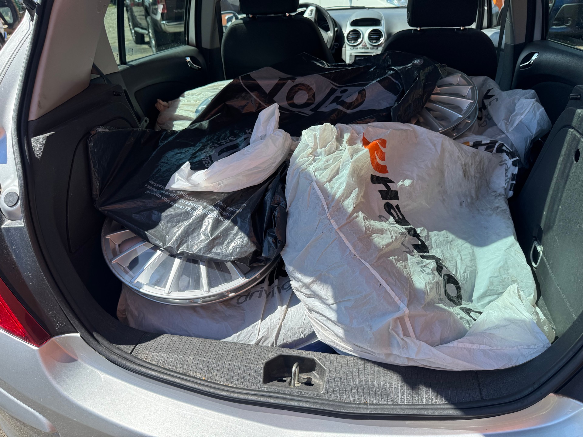 OPEL Corsa 1.4 TP Color Edition Automatic-image-6