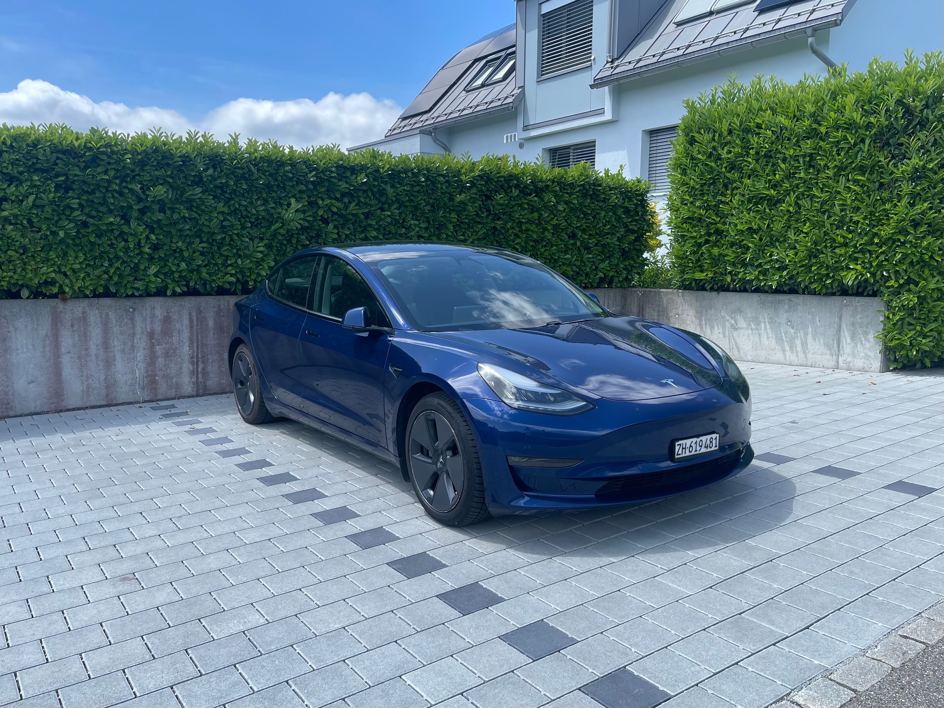 TESLA Long Range D-image-1