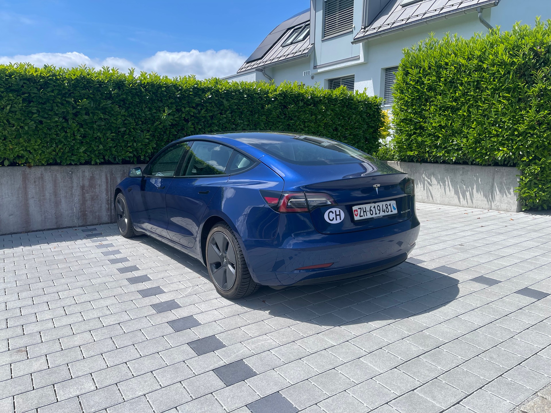 TESLA Long Range D-image-2