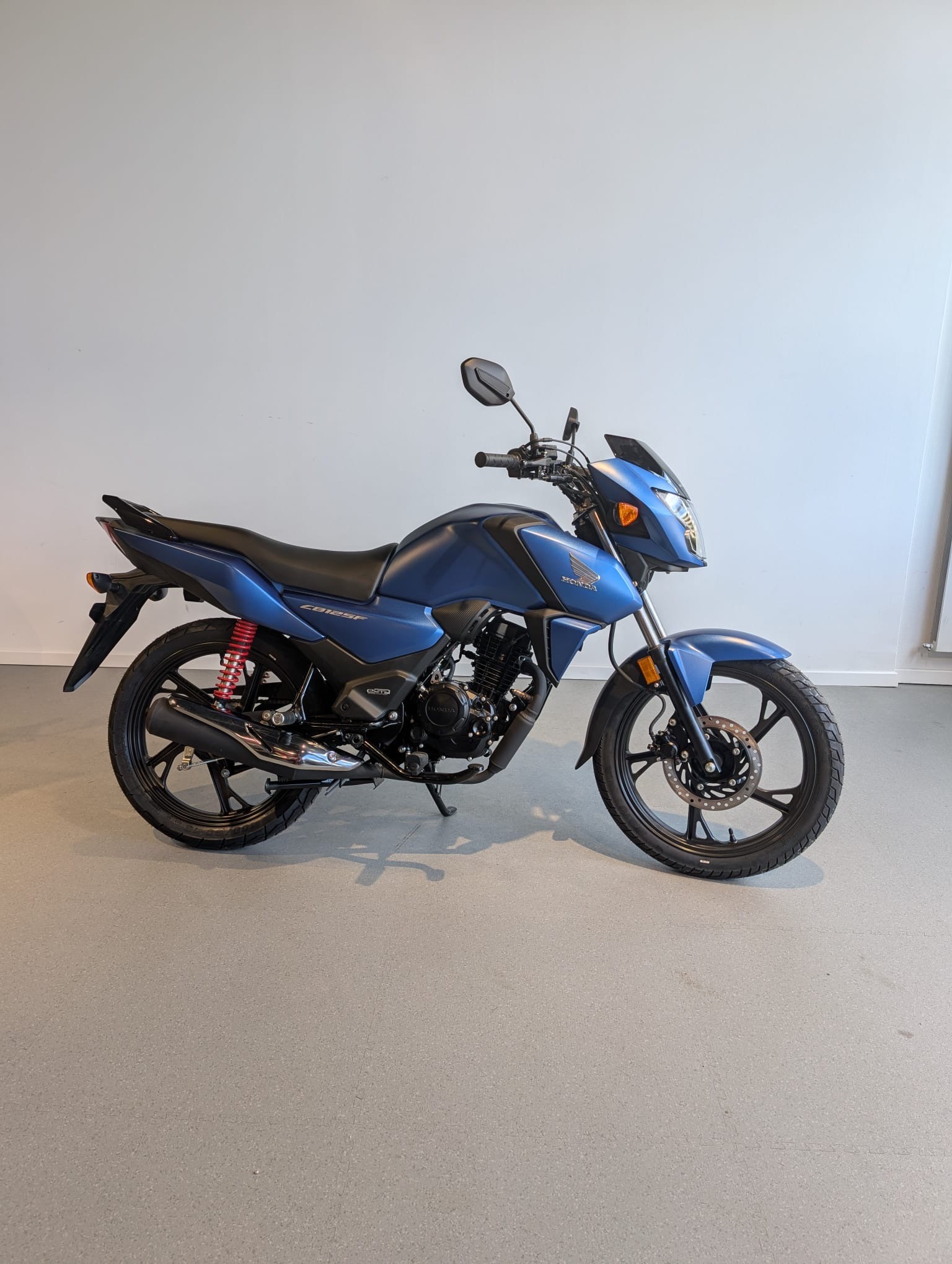 HONDA CBF 125 M-image-1