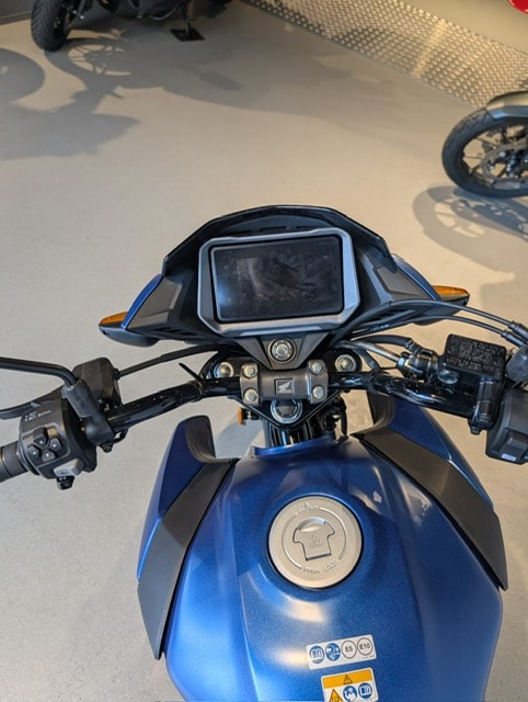 HONDA CBF 125 M-image-8