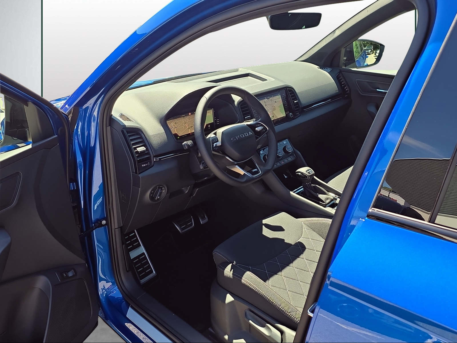 SKODA Karoq 2.0 TSI SportLine 4x4 DSG-image-5