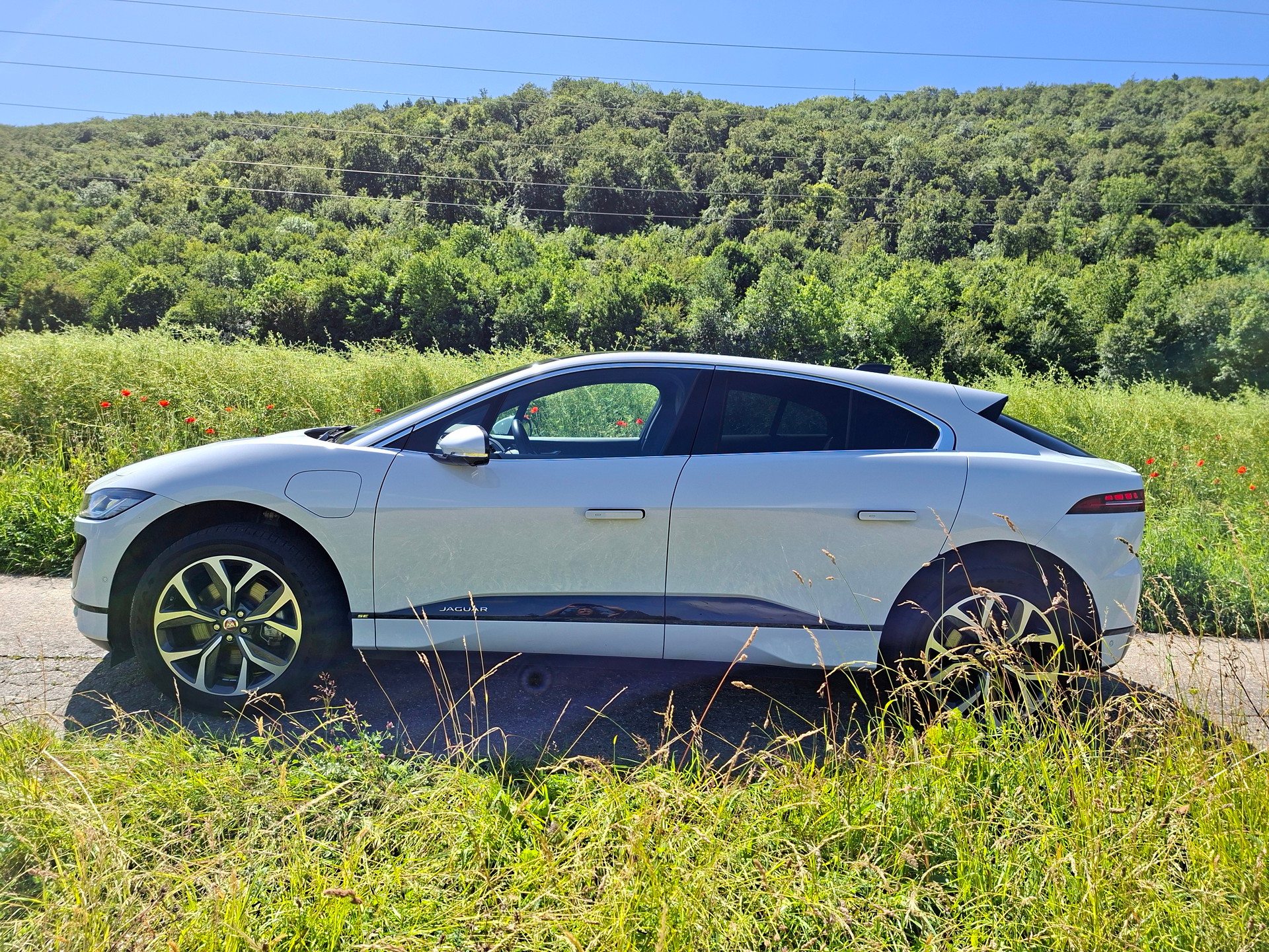 JAGUAR I-PACE EV400 SE AWD-image-1