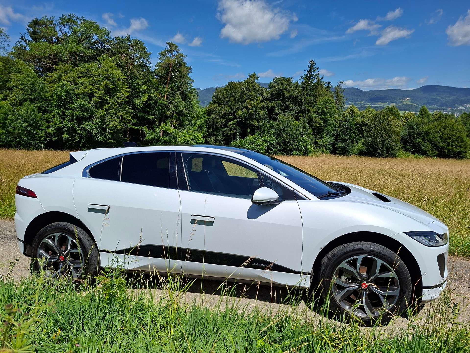 JAGUAR I-PACE EV400 SE AWD-image-4
