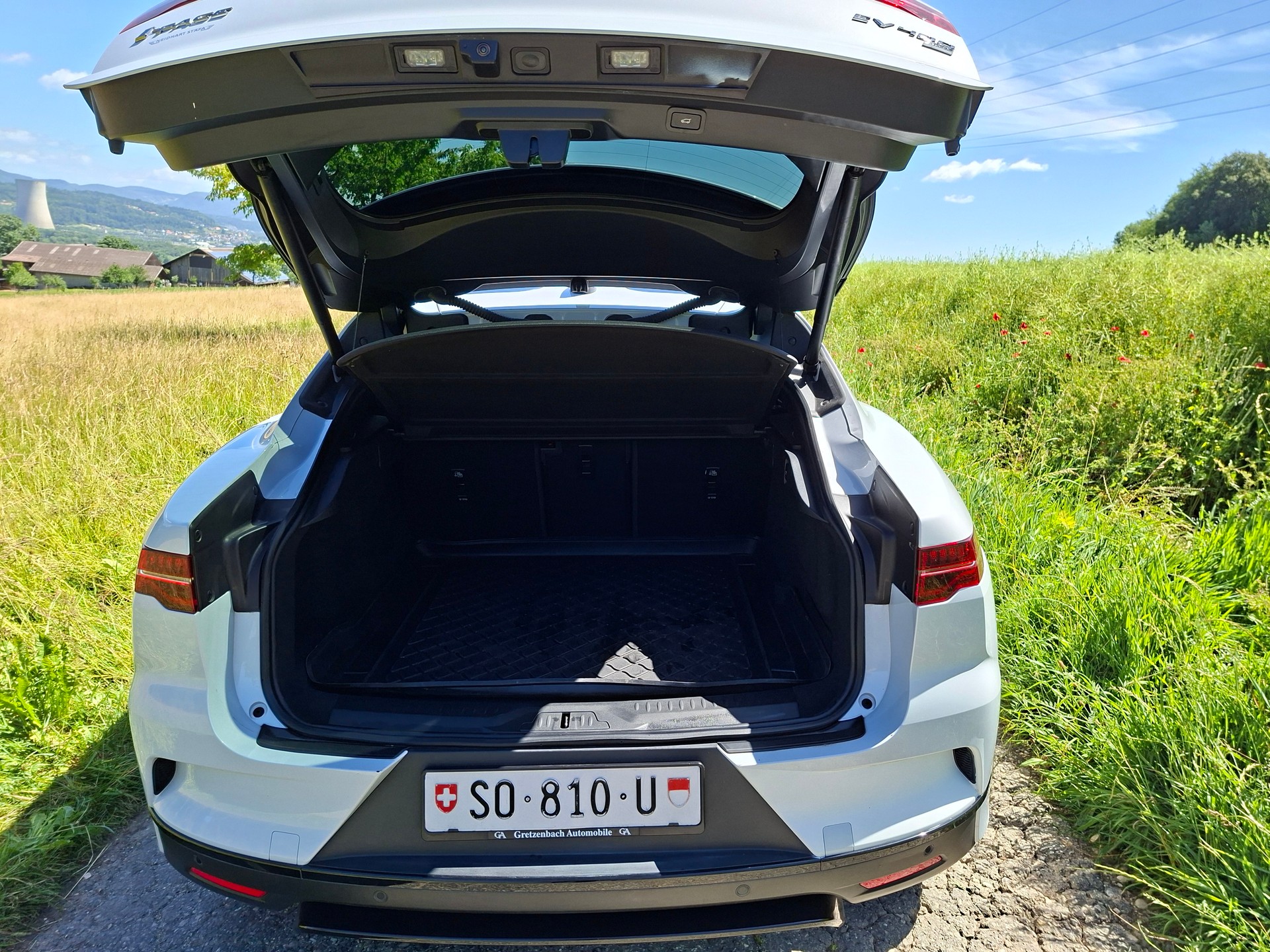 JAGUAR I-PACE EV400 SE AWD-image-17