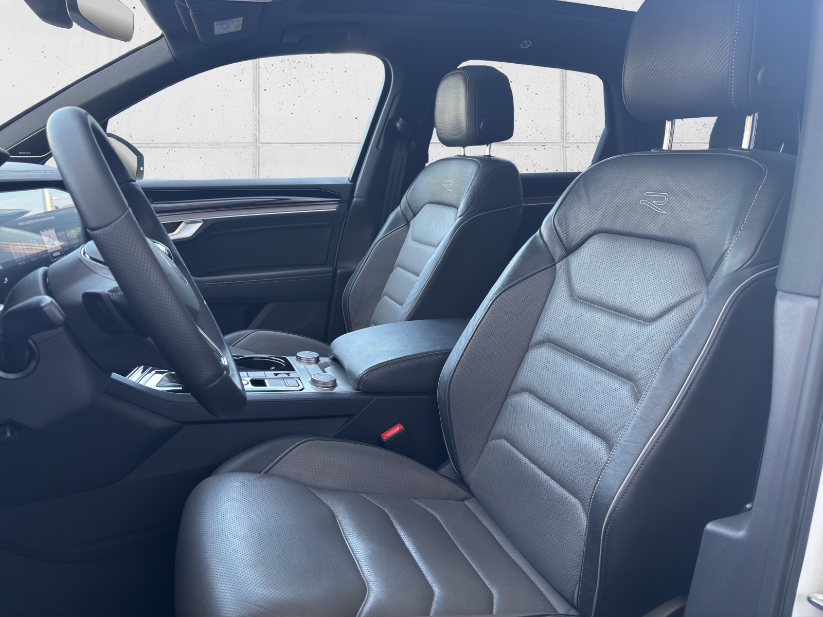 VW Touareg 3.0 TDI R Line Tiptronic mit AHK, Allradlenkung, Panorama-Ausstell-/Schiebedach & Standheizung-image-29