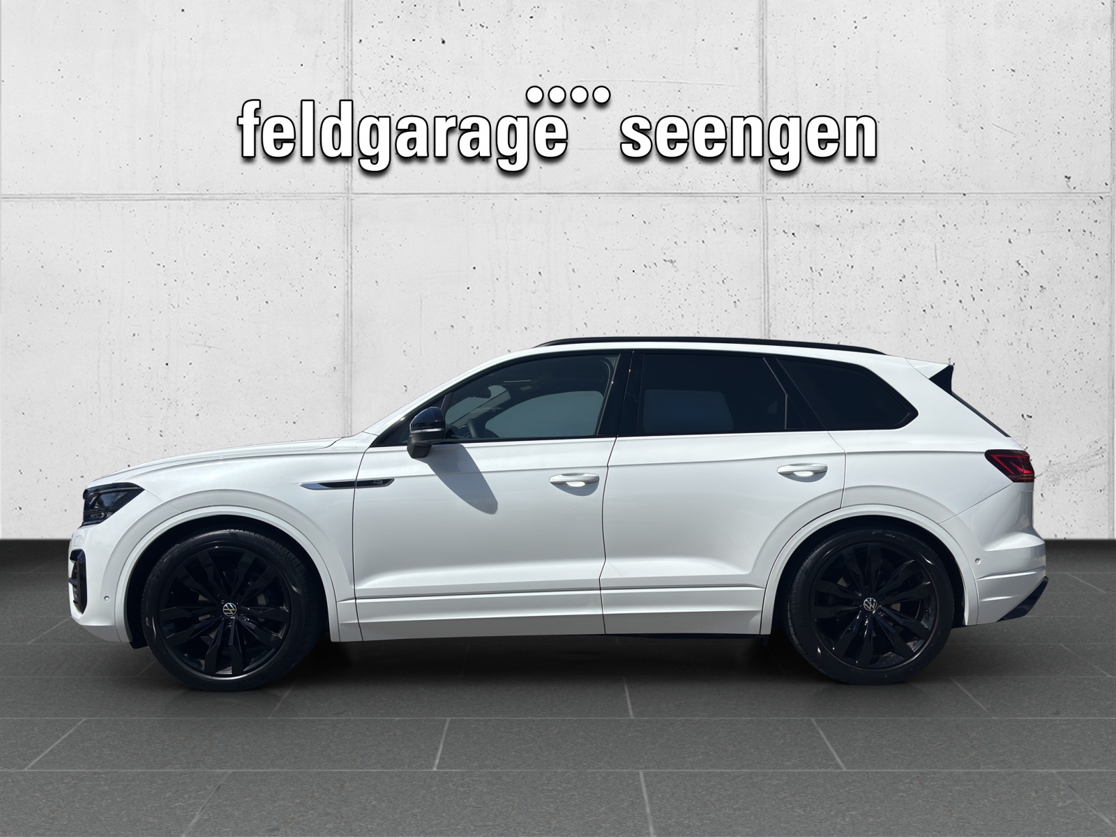 VW Touareg 3.0 TDI R Line Tiptronic mit AHK, Allradlenkung, Panorama-Ausstell-/Schiebedach & Standheizung-image-1
