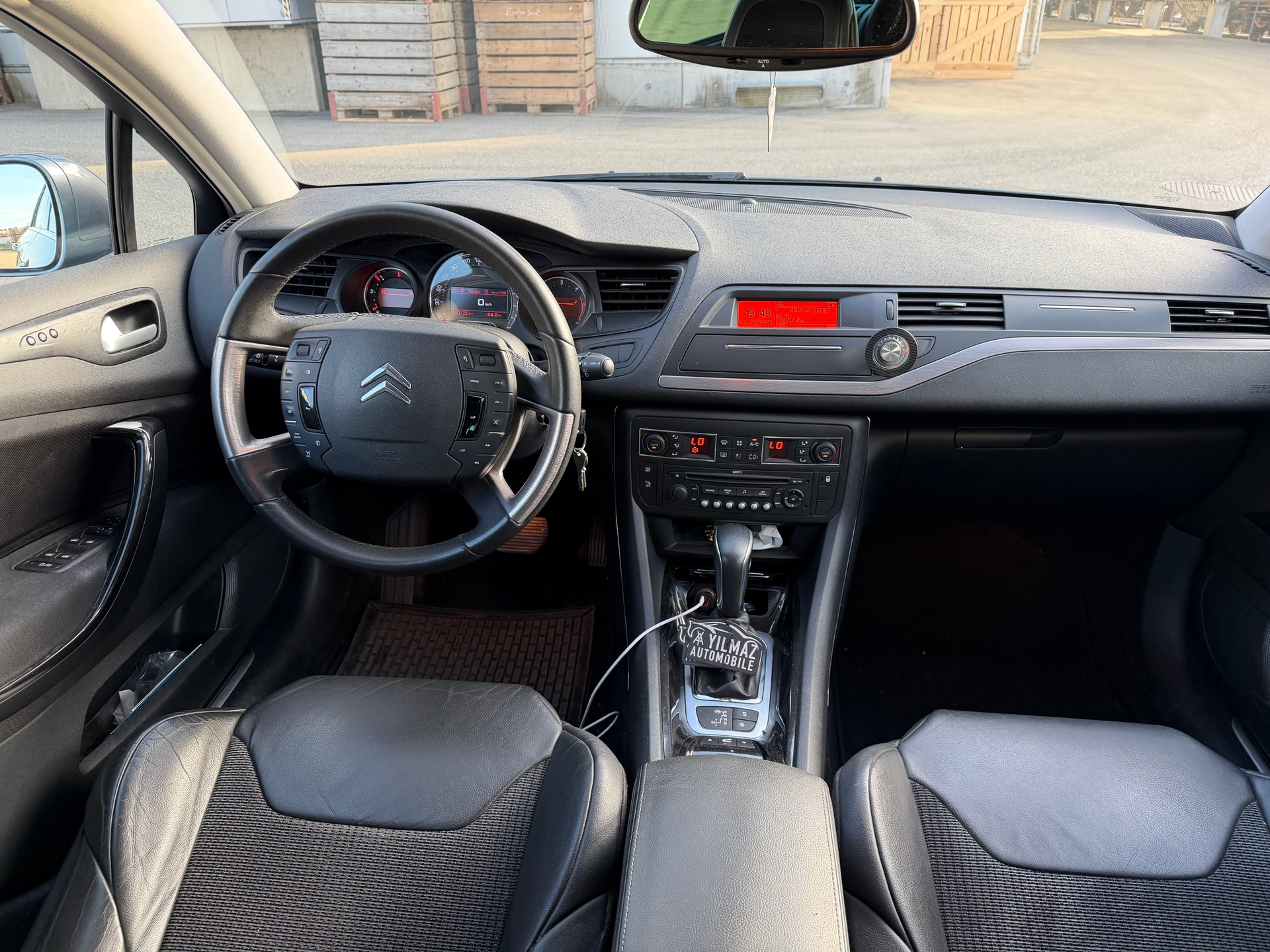 CITROEN C5 Tourer 2.0 HDi Exclusive Automatic-image-6