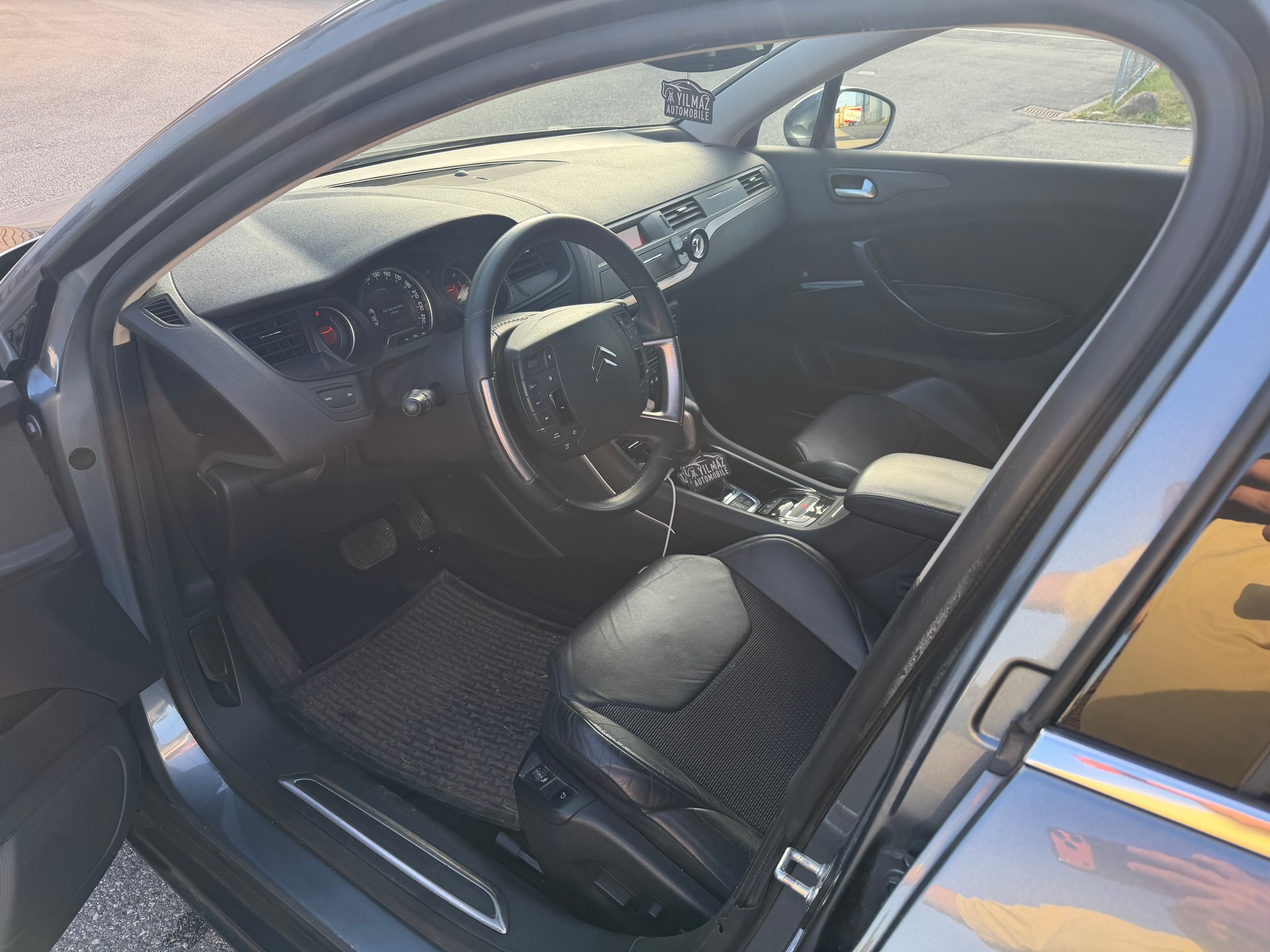 CITROEN C5 Tourer 2.0 HDi Exclusive Automatic-image-7