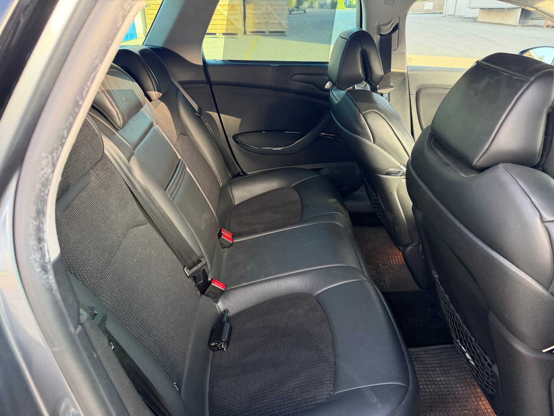 CITROEN C5 Tourer 2.0 HDi Exclusive Automatic-image-9