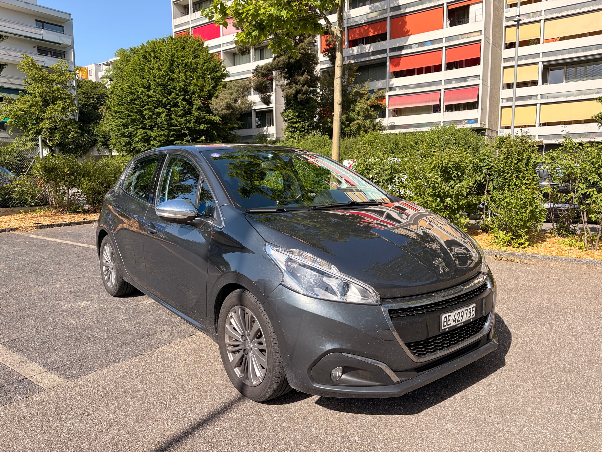 PEUGEOT 1.2 PureTech Allure S/S-image-0