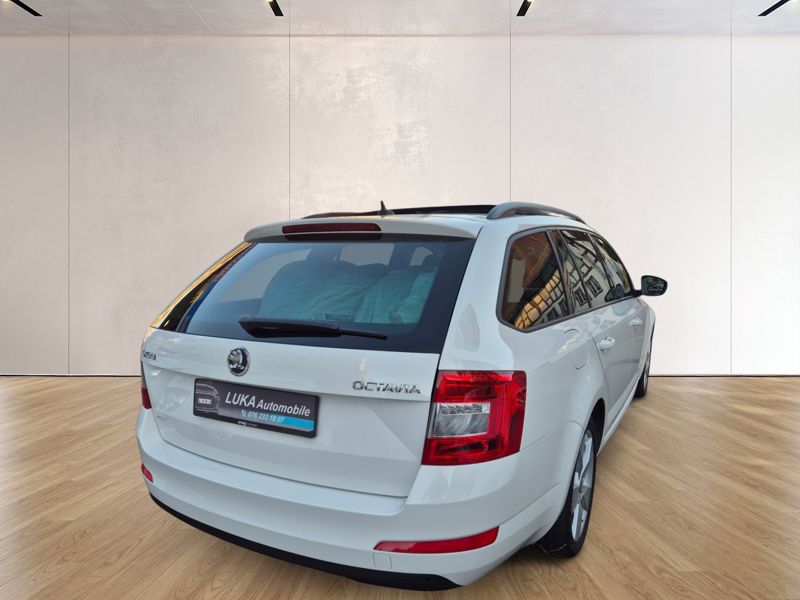 SKODA Octavia Combi 1.8 TSI L&K DSG-image-3