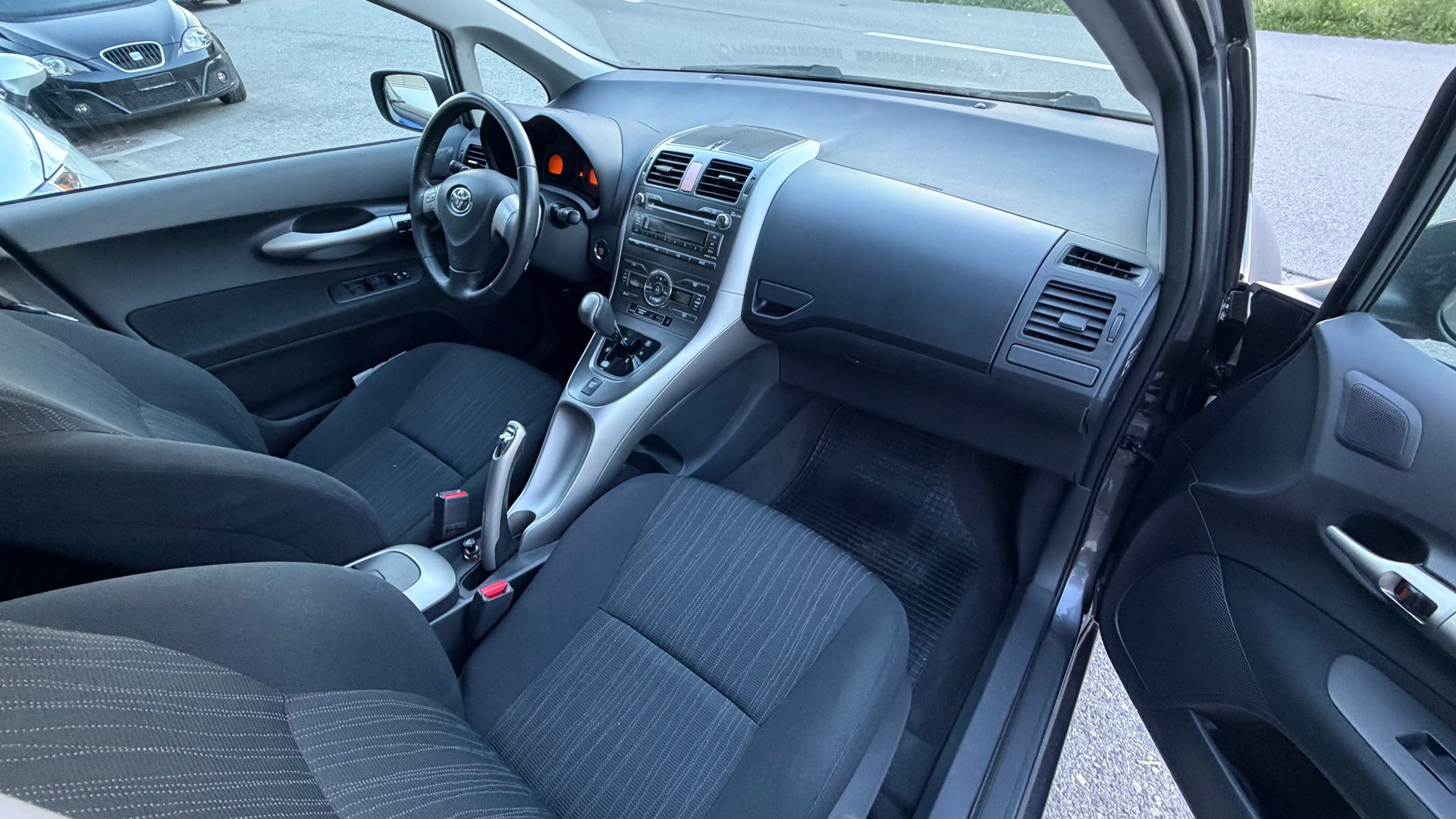 TOYOTA Auris 1.6 Linea Sol MultiMode-image-7