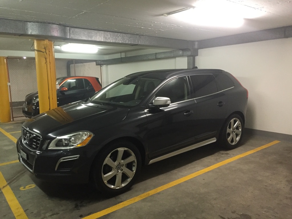 VOLVO D5 AWD R-Design-image-1