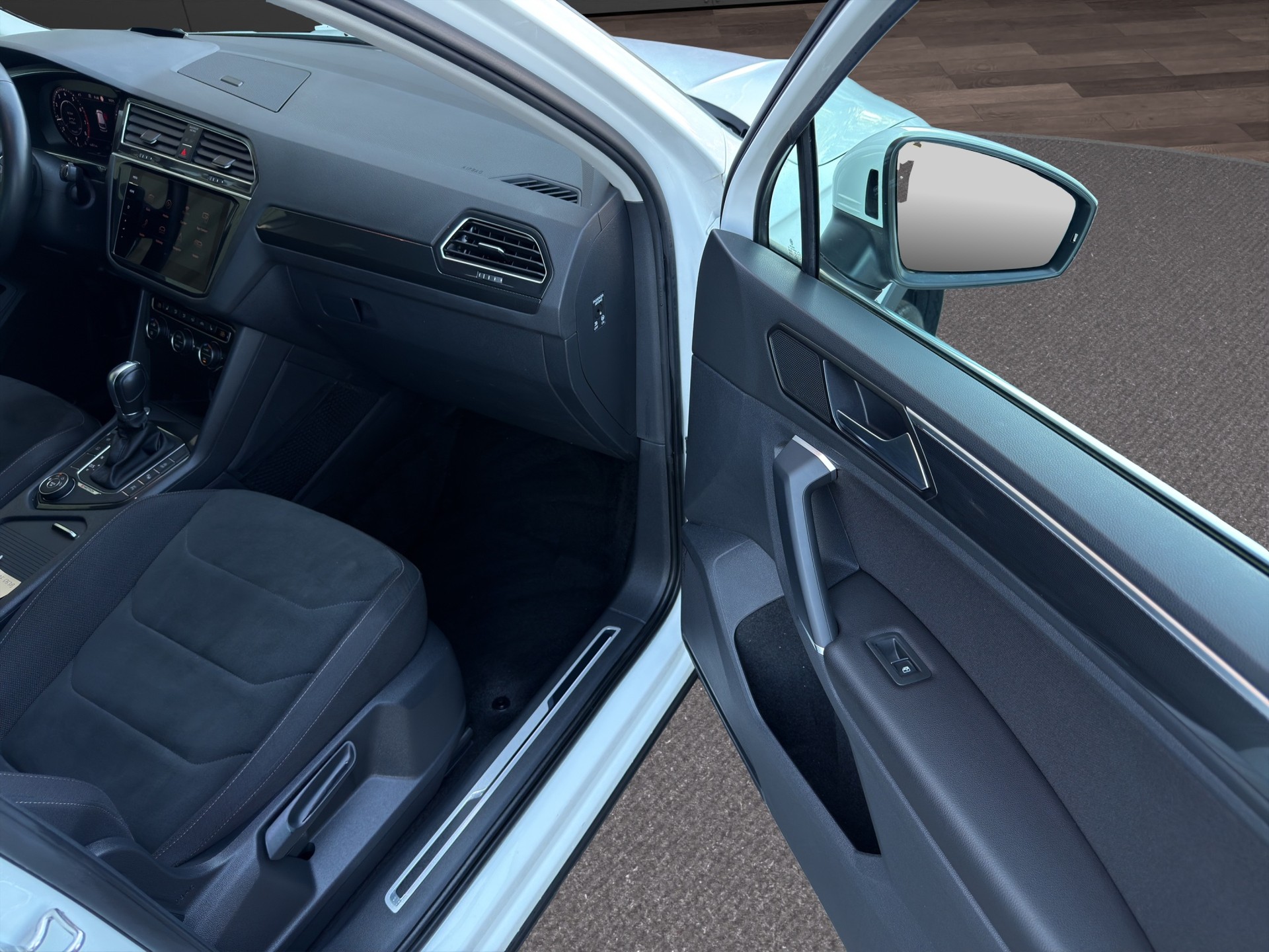 VW Tiguan 2.0TSI R-Line Highline 4Motion DSG-image-20