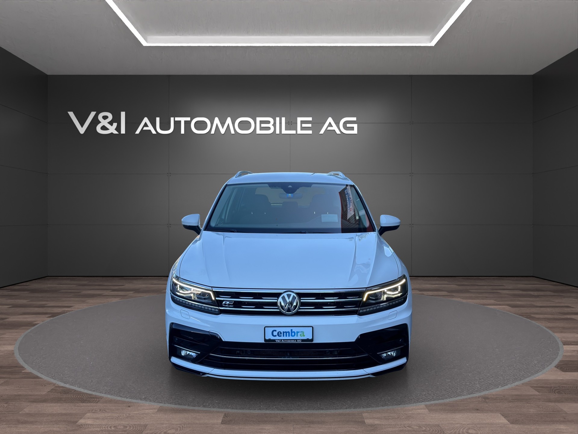 VW Tiguan 2.0TSI R-Line Highline 4Motion DSG-image-2