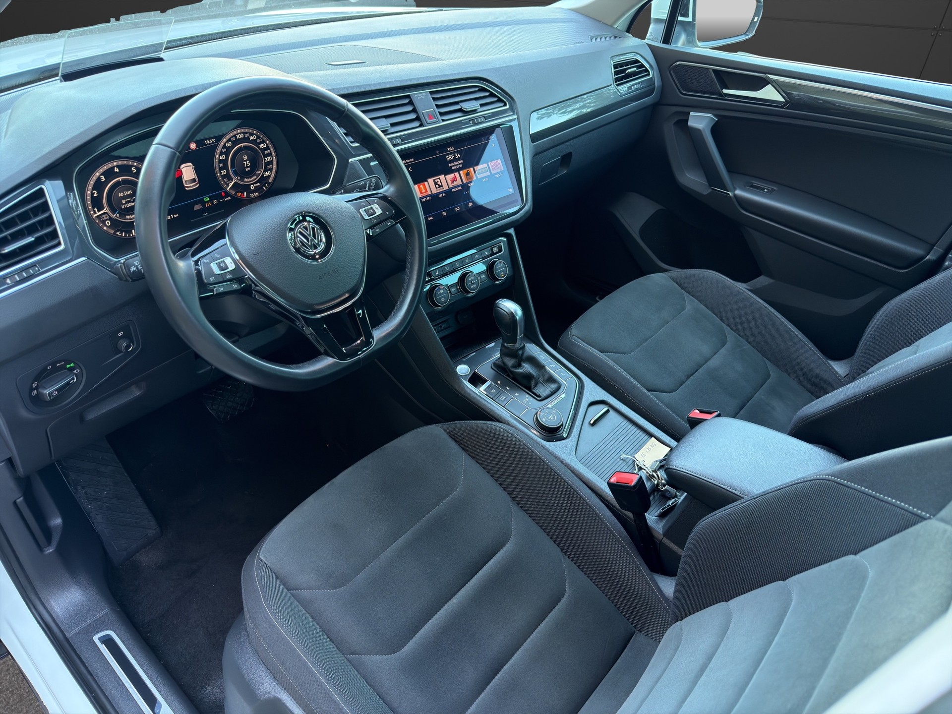 VW Tiguan 2.0TSI R-Line Highline 4Motion DSG-image-9