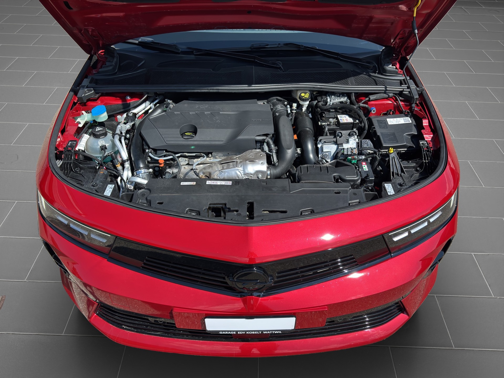 OPEL Astra 1.6 PHEV Turbo Swiss Plus A-image-25