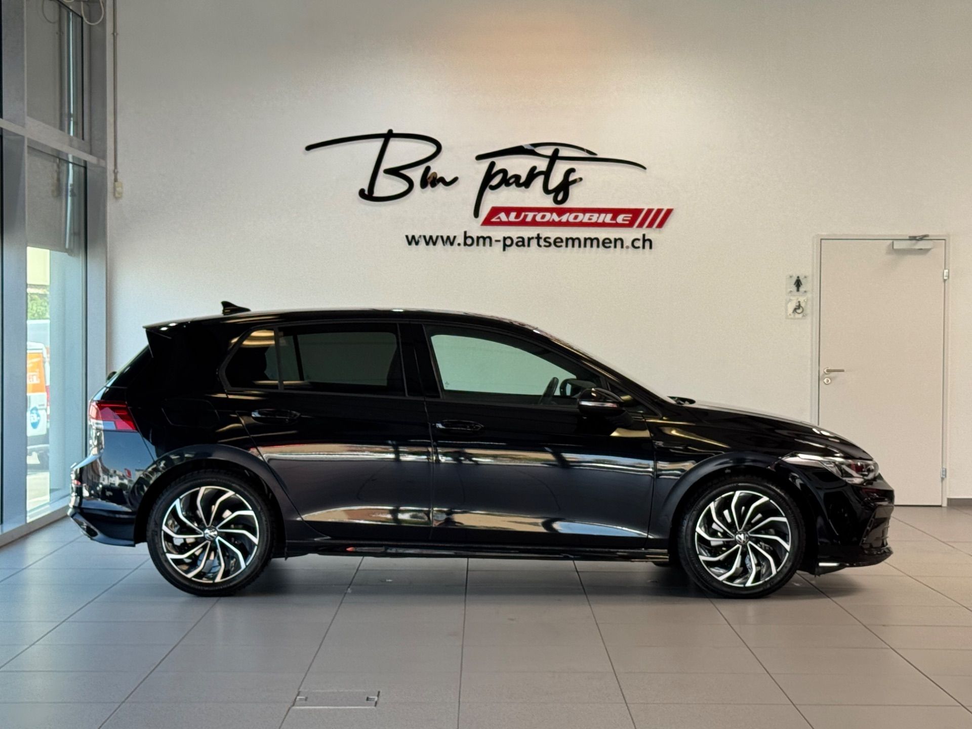 VW Golf 2.0 TSI R-Line DSG-image-6