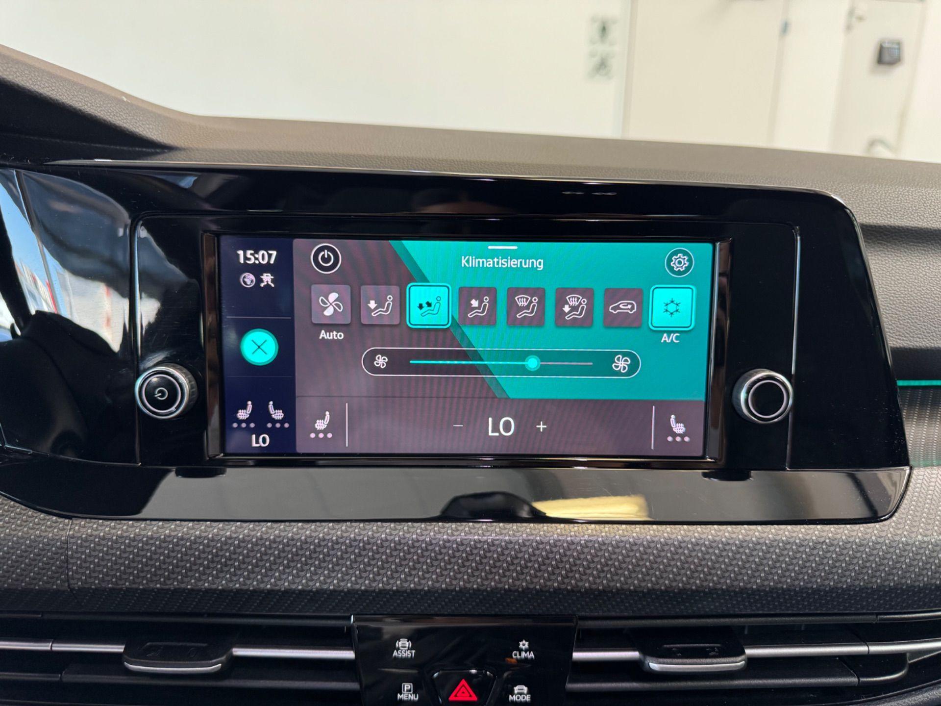 VW Golf 2.0 TSI R-Line DSG-image-17