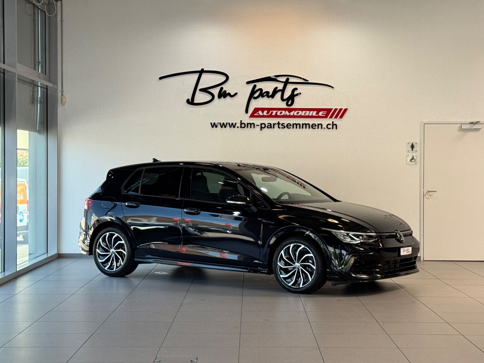 VW Golf 2.0 TSI R-Line DSG-image-0