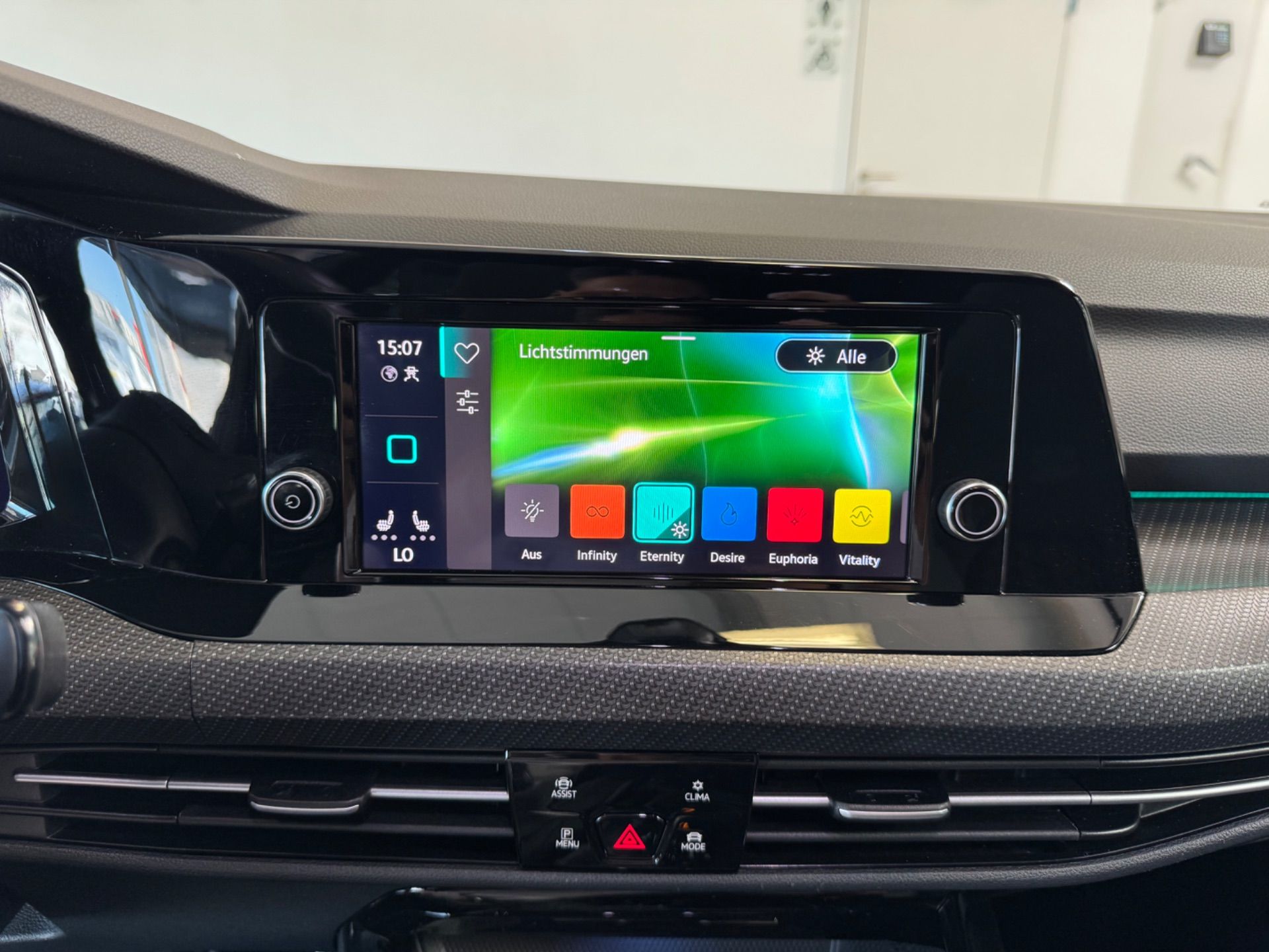 VW Golf 2.0 TSI R-Line DSG-image-19