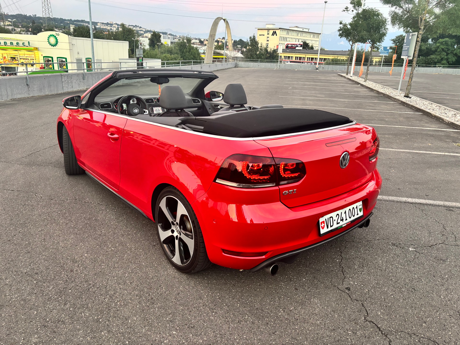VW Gti-image-2