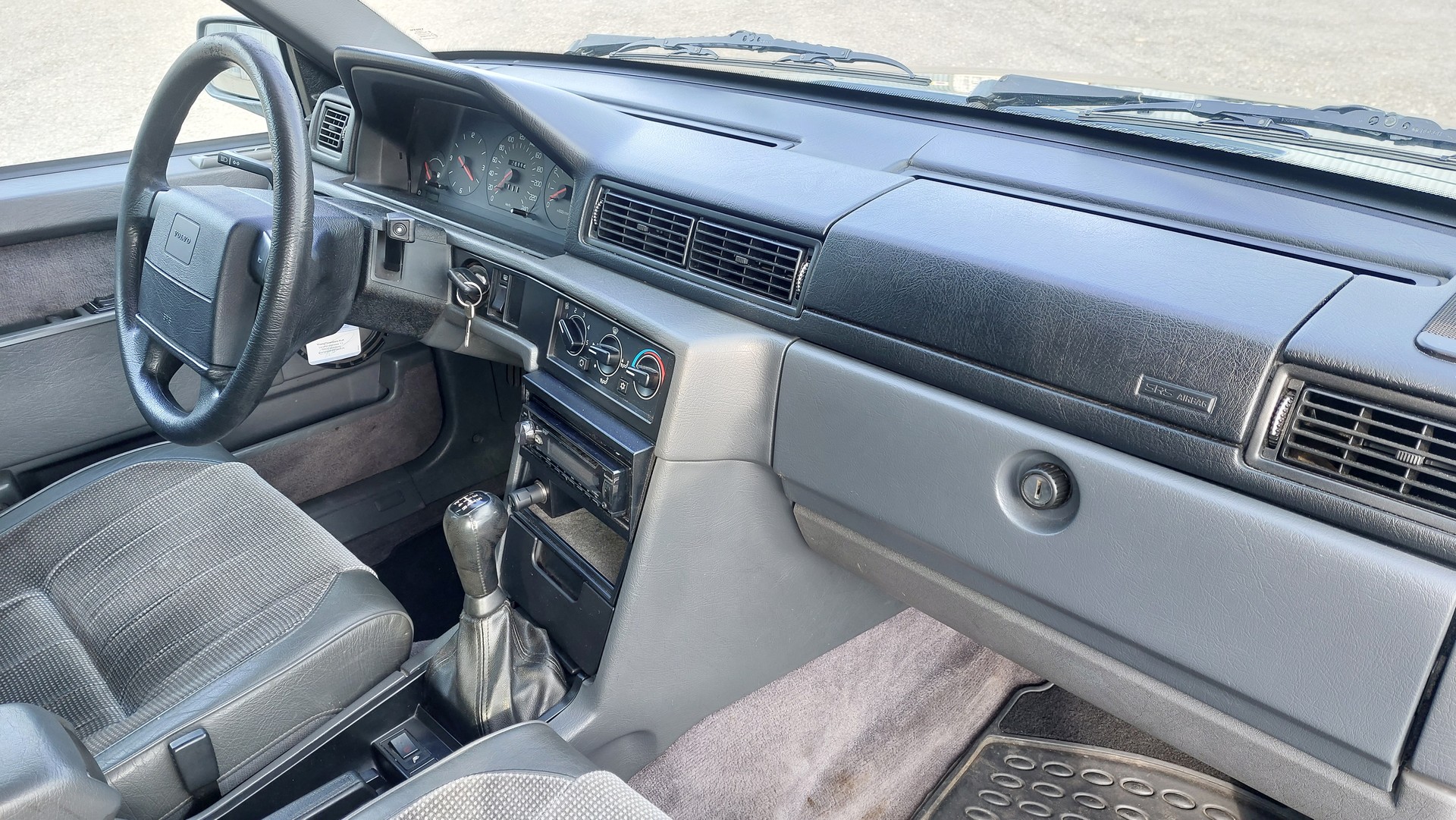 VOLVO 940 2.3 Polar S LPT-image-13
