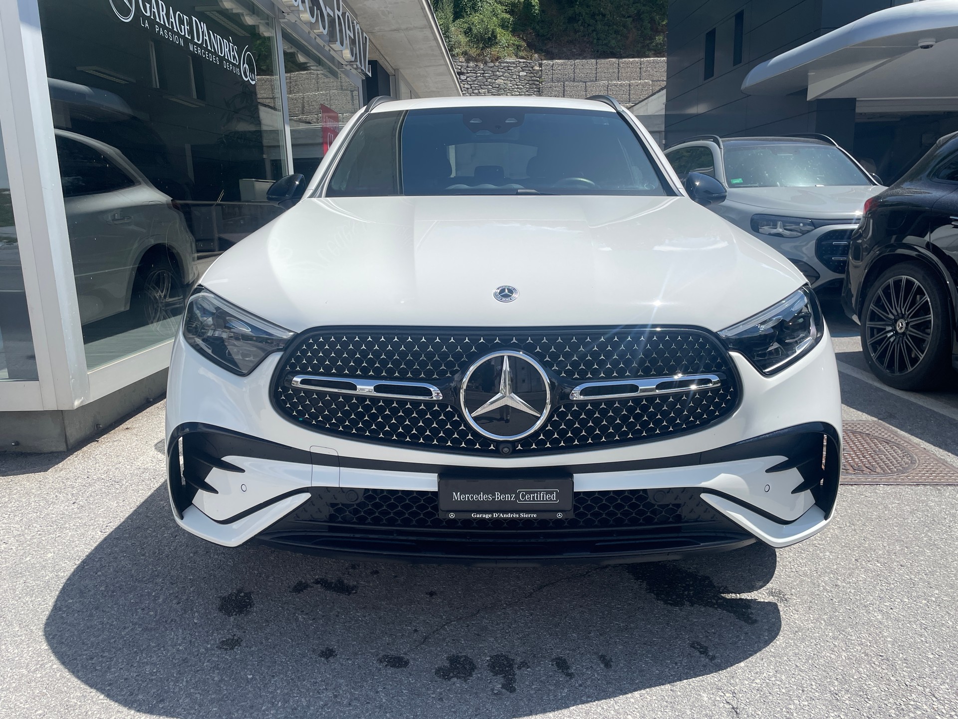 MERCEDES-BENZ GLC 220 d 4Matic 9G-Tronic AMG Line-image-2